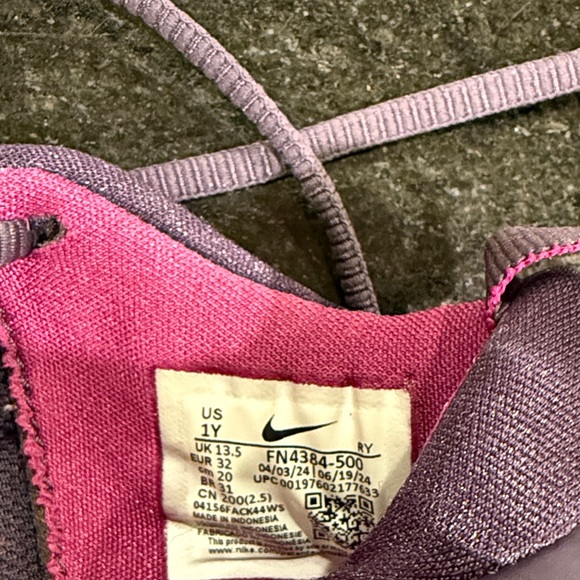 Nike Kids' Grade School IsoFly Basketball Shoes - in Raisin - Picture 2 of 9